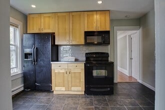 21 Montello St Ext in Brockton, MA - Building Photo - Building Photo