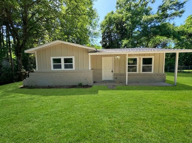 property at 1255 Amelia Ave