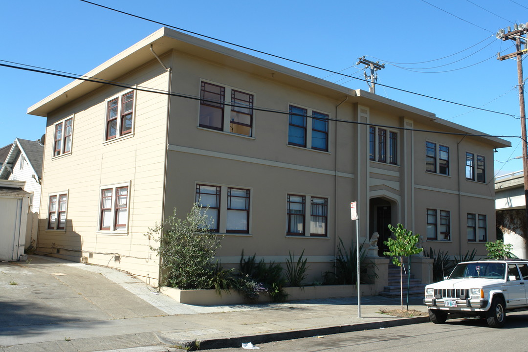 597 54th St in Oakland, CA - Foto de edificio