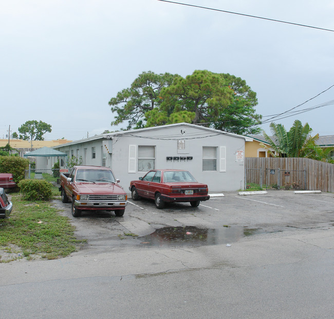 1008 NW 2nd St in Fort Lauderdale, FL - Building Photo - Building Photo