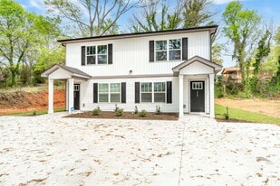 210 Old Bleachery Rd in Greenville, SC - Building Photo