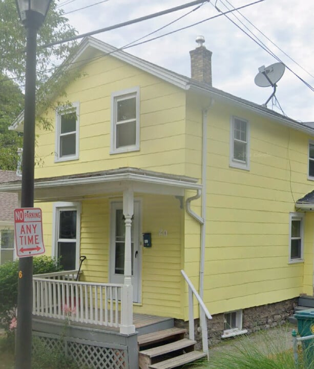 20 Whitmore St in Rochester, NY - Foto de edificio