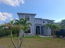 2360 Burton Ave in Ft. Myers, FL - Building Photo