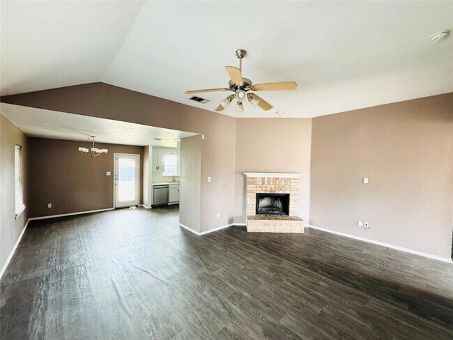 510 Katie Court, Unit 1 in Seagoville, TX - Building Photo - Building Photo