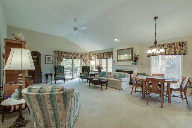 124 Agoli Way in Loudon, TN - Building Photo - Building Photo