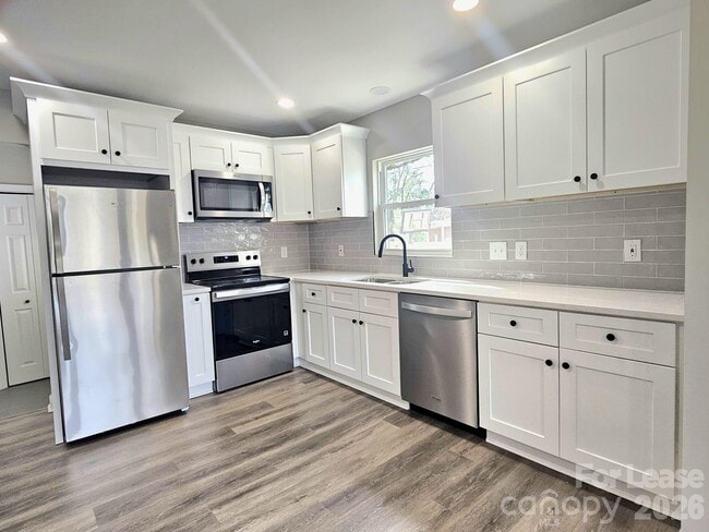 2900 Enfield Rd in Charlotte, NC - Building Photo - Building Photo