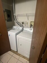 1544 Cedarwood Dr, Unit 357 in Westlake, OH - Foto de edificio - Building Photo