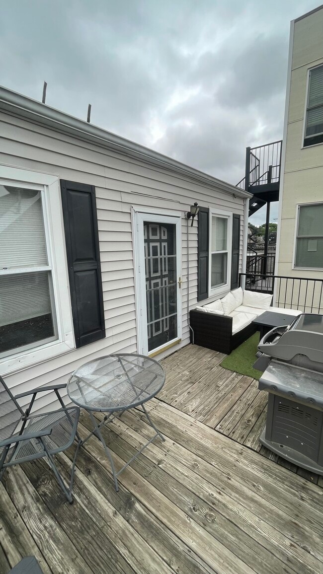 2240 W Palmer St, Unit CH2
