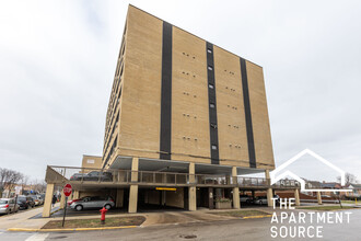 7310 W North Ave, Unit 1 in Elmwood Park, IL - Foto de edificio - Building Photo