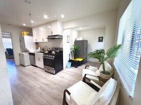 701 W 30th St, Unit 102 in Los Angeles, CA - Building Photo