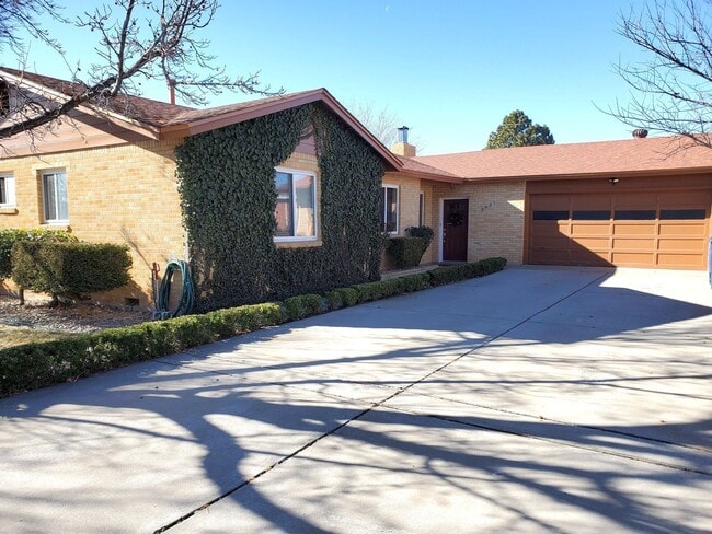 2621 Virginia St NE in Albuquerque, NM - Building Photo - Building Photo