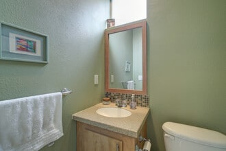 3525 SW 100th St in Seattle, WA - Building Photo - Building Photo