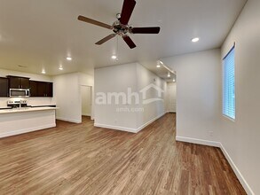 30826 SE 418th St in Enumclaw, WA - Foto de edificio - Building Photo