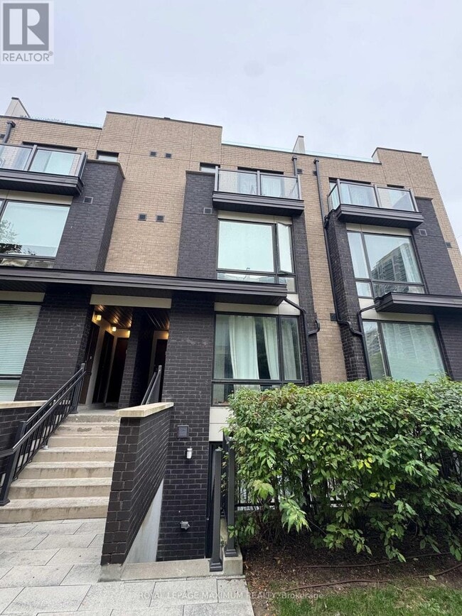 property at 30 Fieldway Rd