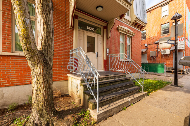 1320 De La Visitation Rue in Montréal, QC - Building Photo - Building Photo