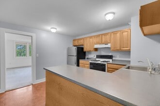 49 Grandview Dr in Ridgefield, CT - Building Photo - Building Photo