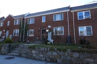 1833 M St NE in Washington, DC - Building Photo - Building Photo
