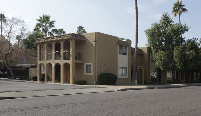 7126 N 19th Ave in Phoenix, AZ - Building Photo - Building Photo