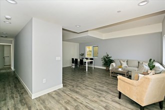 3117 Raymond Ave in Los Angeles, CA - Building Photo - Interior Photo