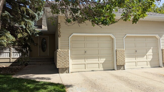 3730 Edinburgh Pl in Regina, SK - Building Photo - Building Photo
