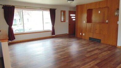 1134 E Lindbergh St in Appleton, WI - Building Photo - Building Photo