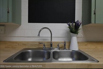 504 N Walnut St in Lansing, MI - Foto de edificio - Building Photo