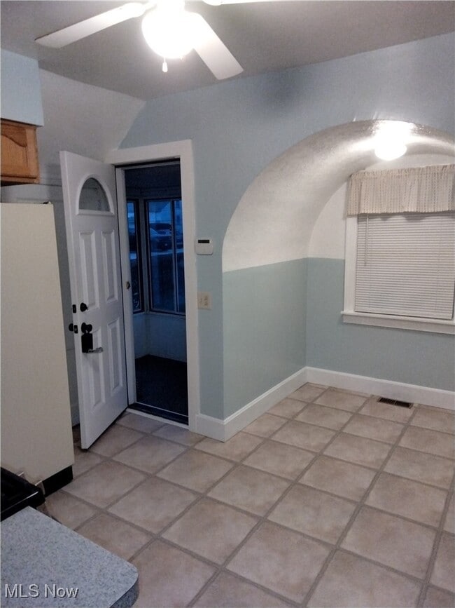 7608 Ridgefield Ave in Cleveland, OH - Building Photo - Building Photo