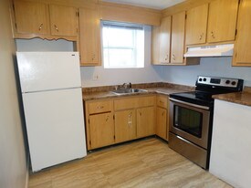 5 Waldemar Ave Apartments