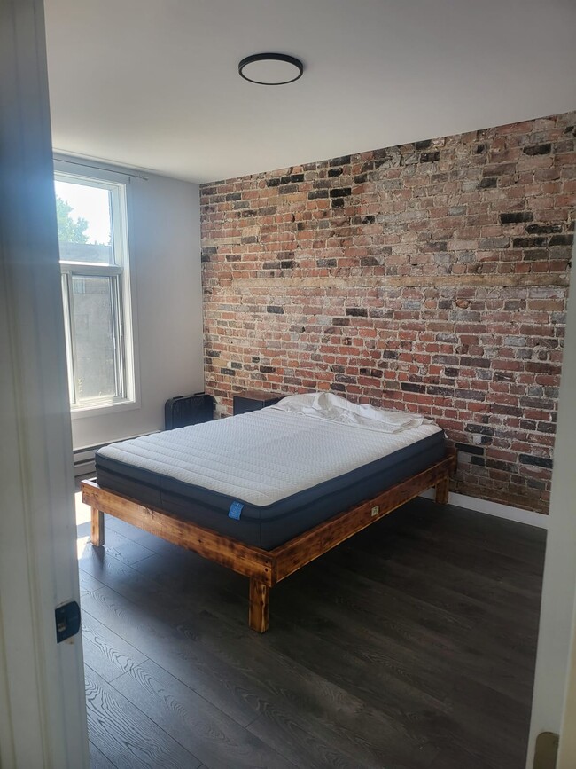 property at 4823 Saint-Urbain Rue