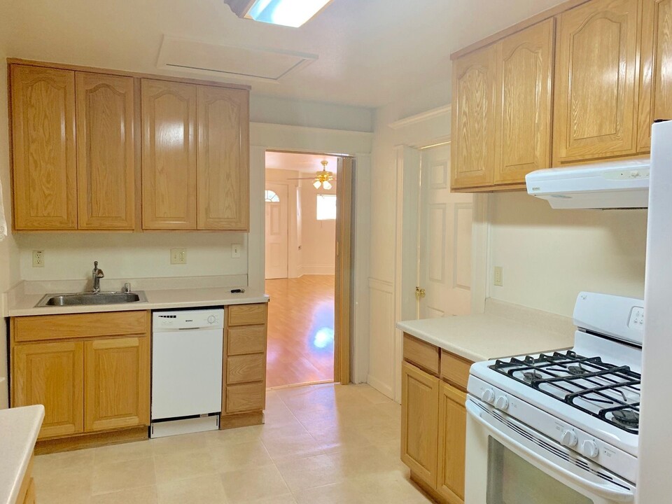 2715-2717 West St in Oakland, CA - Foto de edificio