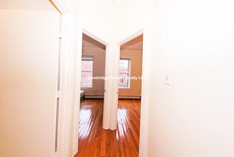 94 Hammond St in Boston, MA - Building Photo - Building Photo