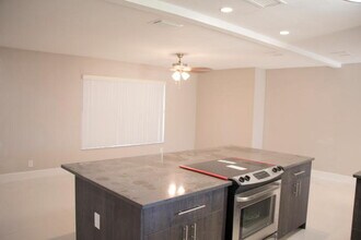 210 Oregon Ln in Boca Raton, FL - Building Photo - Building Photo