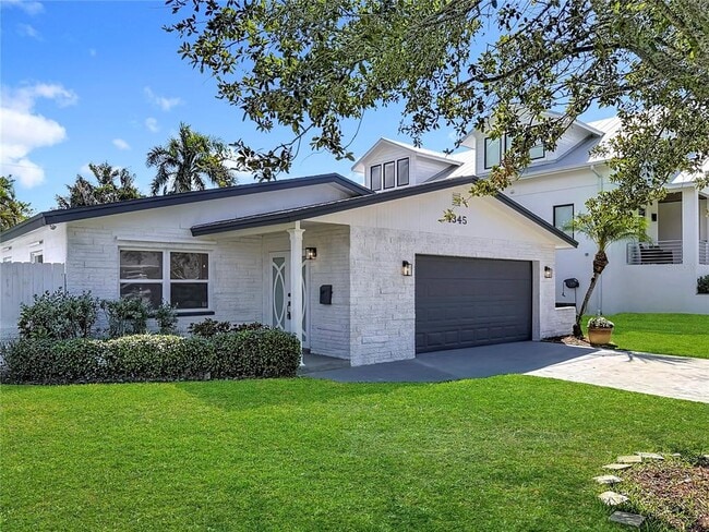 4345 Helena St NE in St. Petersburg, FL - Building Photo - Building Photo