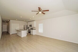 515 Roquefort St in New Braunfels, TX - Building Photo - Building Photo