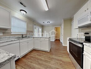 1405 Randall Park Dr in Knoxville, TN - Foto de edificio - Building Photo