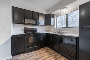 The Villas of Pine Valley in Elizabethtown, KY - Building Photo