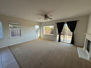 3380 Bridgeway Lakes Dr in West Sacramento, CA - Building Photo - Building Photo
