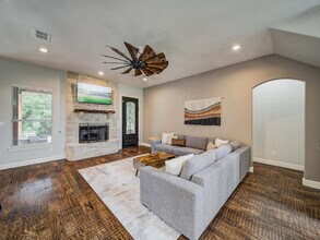 200 Cove Dr in Shady Shores, TX - Building Photo - Building Photo
