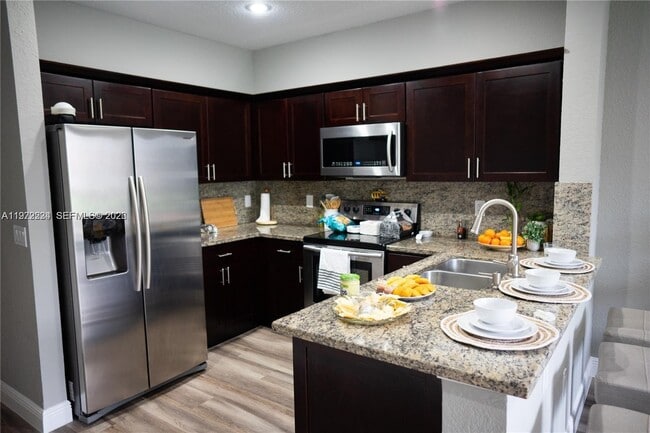 7941 Catalina Cir in Tamarac, FL - Building Photo - Building Photo