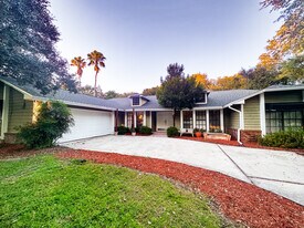 1577 Compass Ct in Kissimmee, FL - Building Photo