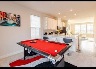 7824 Yona Ct in Glen Burnie, MD - Foto de edificio - Building Photo