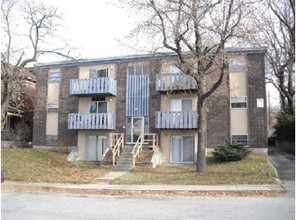 Woodland Apartments in Kansas City, MO - Foto de edificio - Building Photo