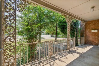 1729 NW 63rd St in Nichols Hills, OK - Building Photo - Building Photo
