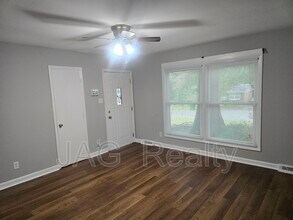 841 Carrington Dr in Charlotte, NC - Building Photo - Building Photo