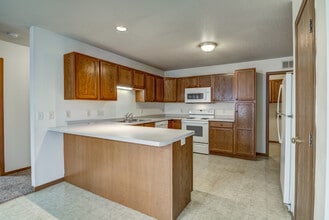 1403 Glenn Pl in Eau Claire, WI - Foto de edificio - Building Photo