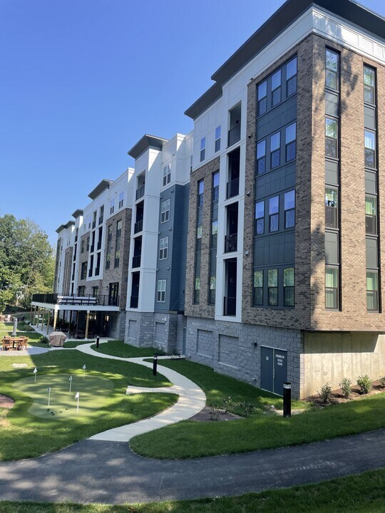 76 Old Mill Bottom Rd N, Unit 203 in Annapolis, MD - Building Photo