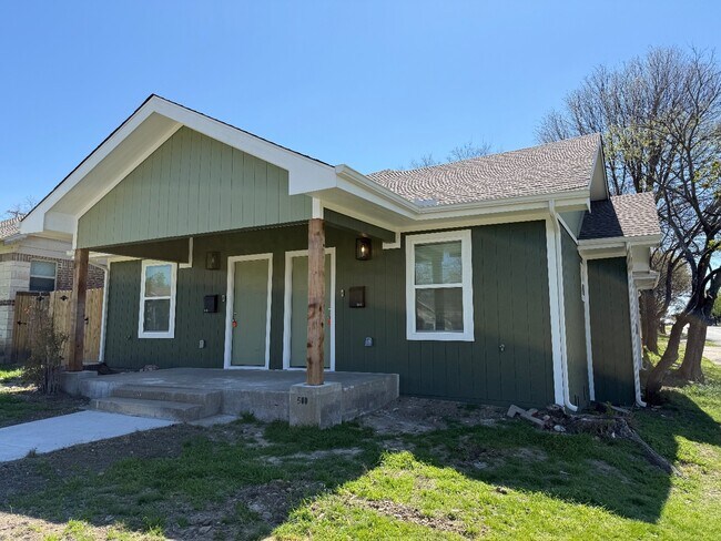 500 E Woodin Blvd
