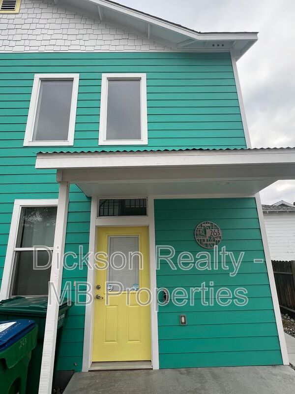 property at 263 Thoma St