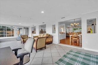2732 Valencia Dr in Sarasota, FL - Building Photo - Building Photo