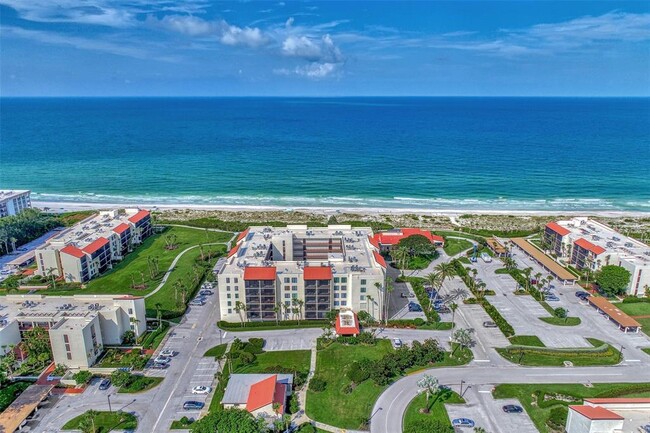 1945 Gulf of Mexico Dr in Longboat Key, FL - Building Photo - Building Photo